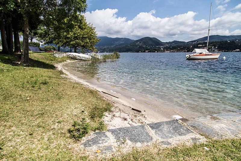Emy Lake Orta 펠라 외부 사진